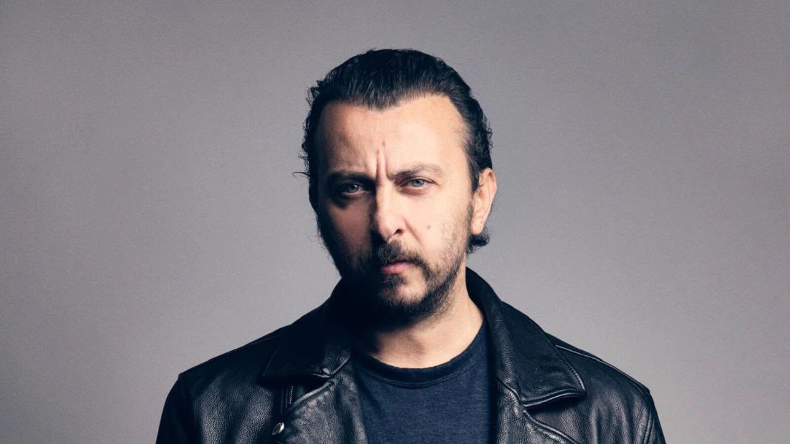 Ali Atay ve OGM Pictures’tan Yeni Sinema Filmi Müjdesi: “Köpek Balıkları” Geliyor